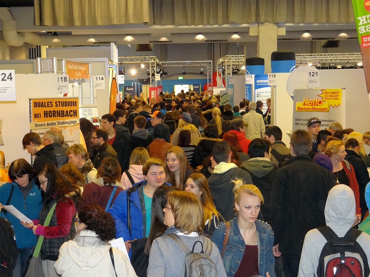 Riesiger Andrang – Unüberschaubares Angebot: „Jobs for Future“