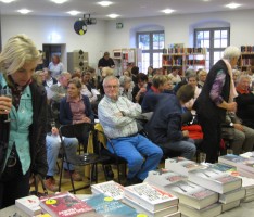 Frühlings-Leseabend in der Schwetzinger Stadtbücherei