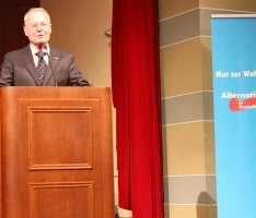 MdEP in spe: Wahlkampfauftritt von Hans-Olaf Henkel in der Stadthalle HD