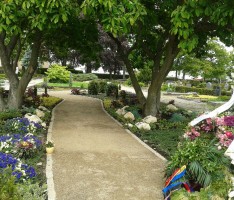 Von Gärtnern gestaltet und gepflegt:  Garten der Erinnerung auf dem Friedhof wurde erweitert