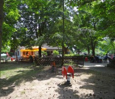 Neues Ausflugsziel „Bayrischer Biergarten“ Oftersheim – Idylle mit zivilen Preisen