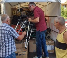 Erlös der ‚lokal kaufen‘ Stofftasche fließt in Spritkosten für Hilfstransport