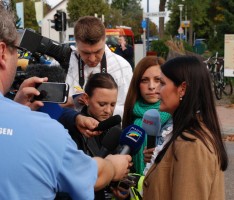 Großfahndung: Polizei-Masseneinsatz – Verkehr kollabiert – Riesiger Presseauflauf