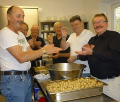Freie Wähler Schwetzingen:</br> Tafelspitzessen im Lutherhaus