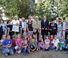 Neuer Mehrgenerationen-Spielplatz im Brühler Wiesengrund eingeweiht