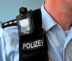 Polizisten werden mit  Body-Cams ausgerüstet – Pilotphase auch bei PD Mannheim